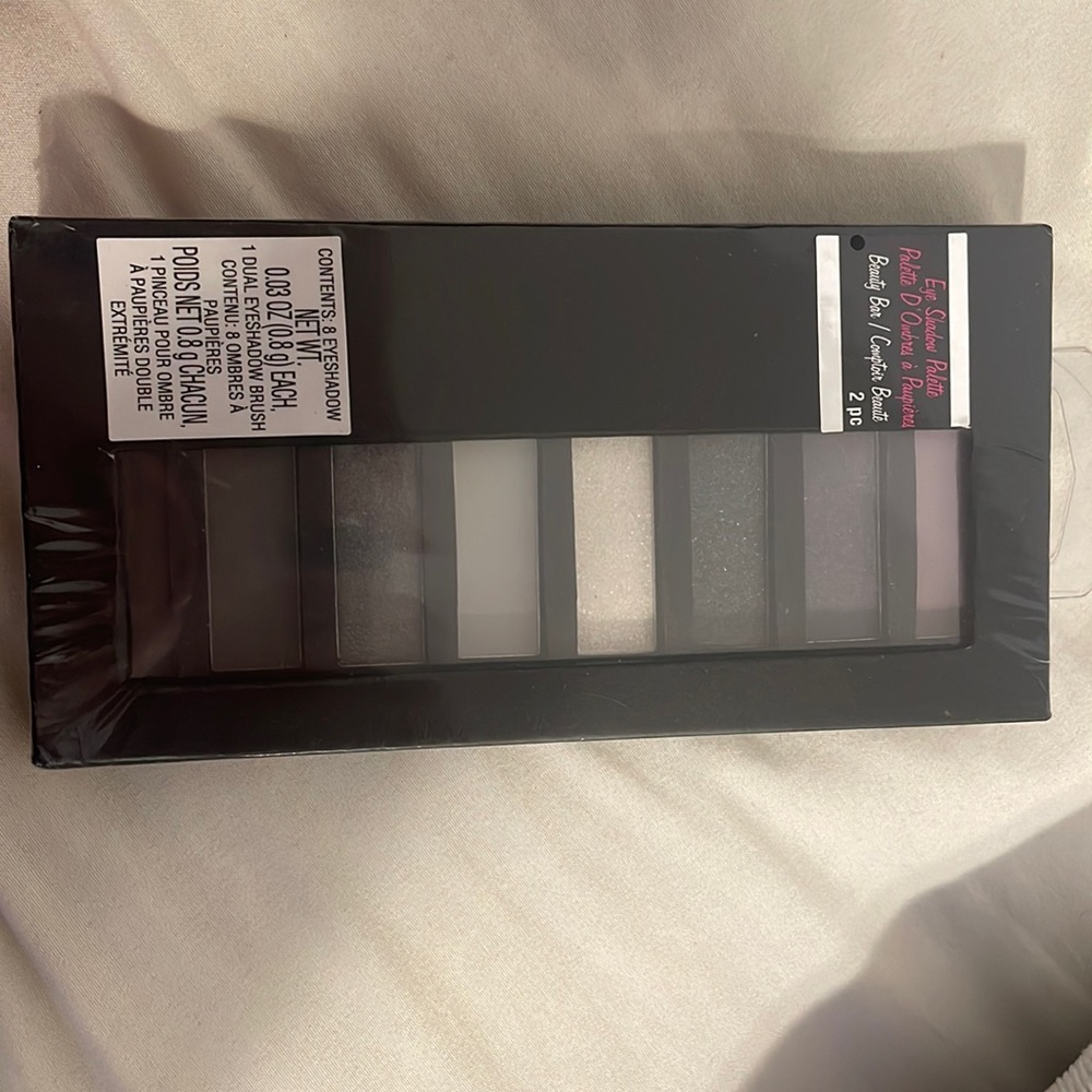 Eyeshadow palette